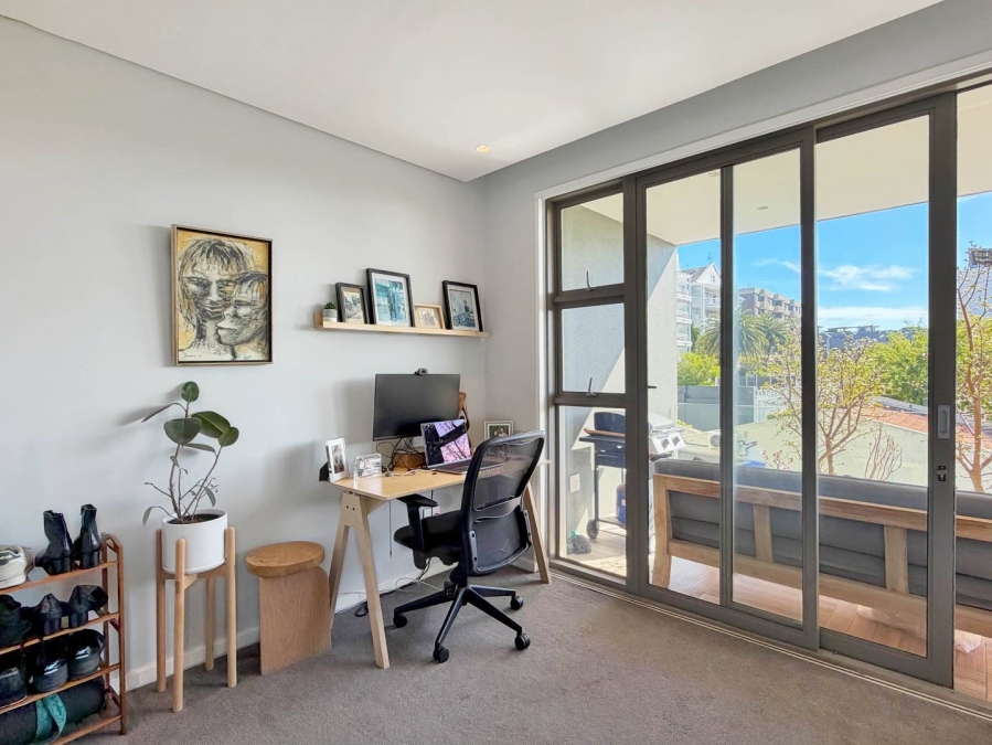 2 Bedroom Property for Sale in Green Point Western Cape